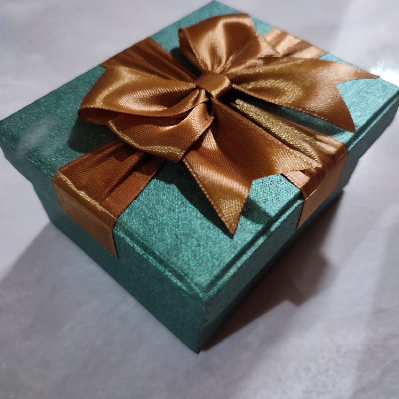 HARDBOX HESTIA GREEN PITA COKLAT HAMPERS BISA CUSTOM UKURAN DAN REQUES WARNA