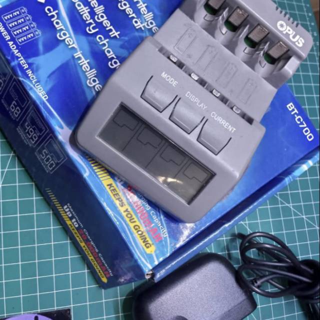 Charger opus BT-C700 casan baterai tamiya 2nd bekas normal