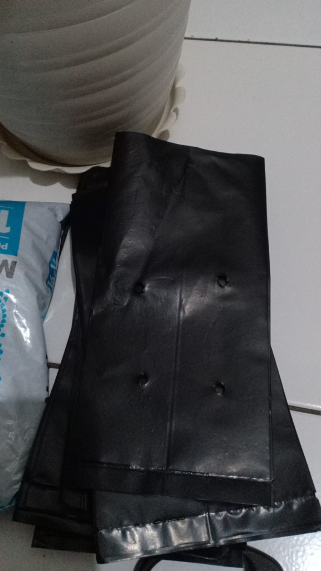 Plastik Polybag Bibit Dan Tanaman 20x20cm 20 X 20cm Utk Hidroponik Organik Konvensional