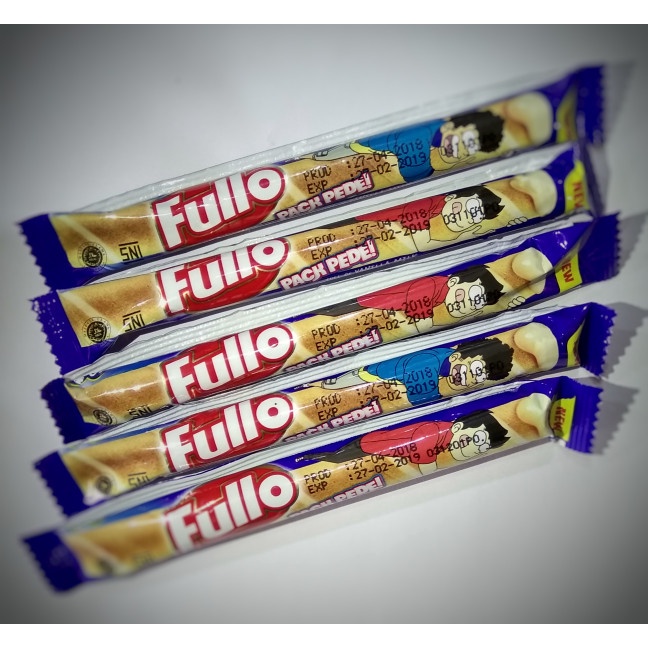 

Wafer-Biskuit- Wafer Rolls Fullo Vanilla Milk 9 Gram Fullo Biru Fulo Biru - Chocolate -Biskuit-