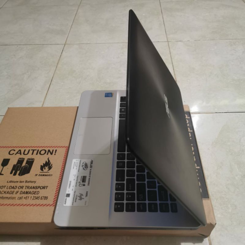 Laptop Second Asus A445L intel Cor i3-4005 Ram 4GB HDD 500GB Layar 14 inch windows 10 slim mulus