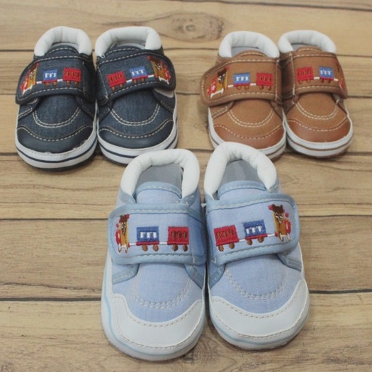 Sepatu Anak Bayi Prewalker Bayi Cowok Laki Laki Anti Slip Sol Halus Converse Sport Casual Motif