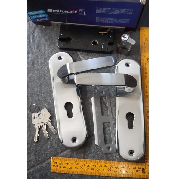 Kunci Pintu Medium Belluci/KUNCI PINTU RUMAH SET SIAP PAKAI/KUNCI PINTU MEDIUM VERMONRED BERKUALITAS