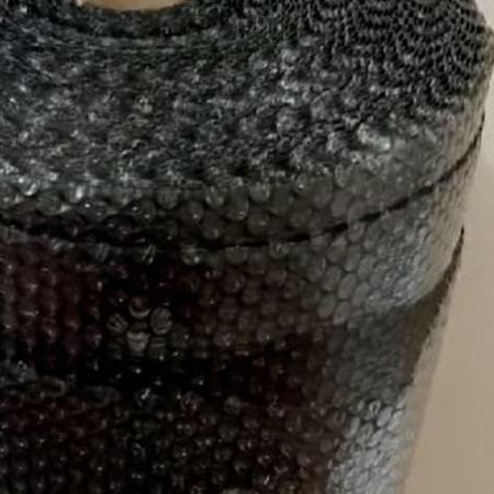 

➯ Bubble Wrap Hitam 30 cm x 50 meter ♨