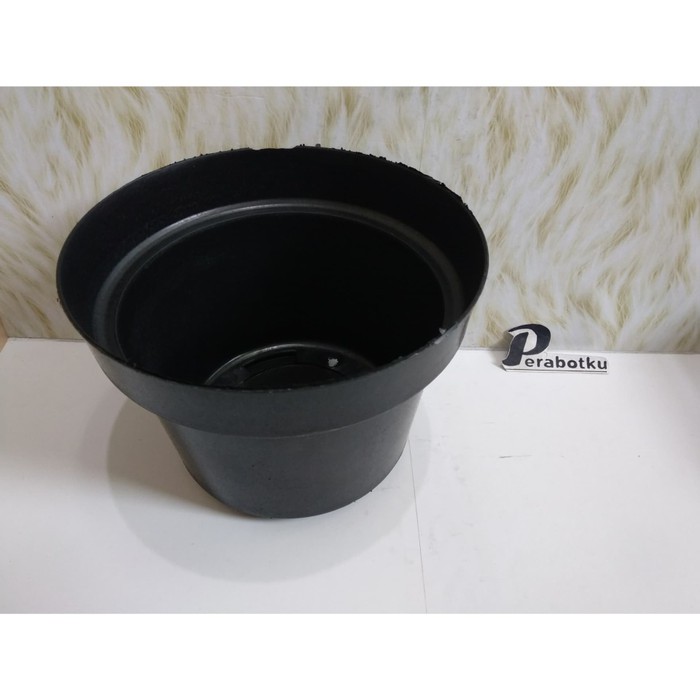 Pot Bunga Hitam 20 GRD / Pot Tanaman Hias Plastik Kecil
