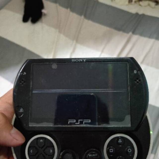 PSP go Murmer seken ga mau nyala