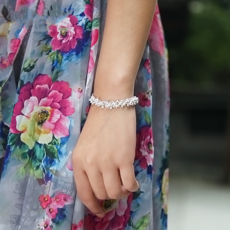 Gelang Manik-Manik Bola Anggur Bahan Stainless Steel Untuk Wanita