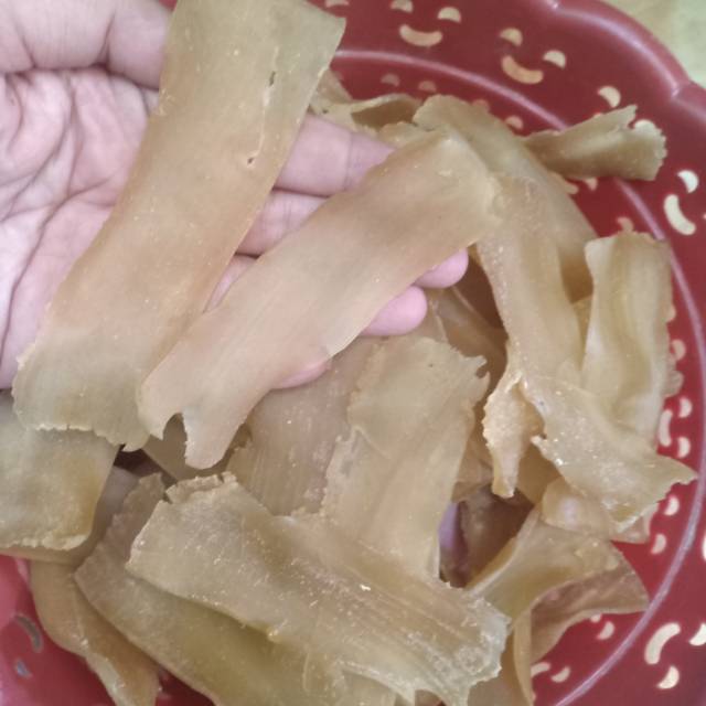 

Kerupuk rambak terigu mentah