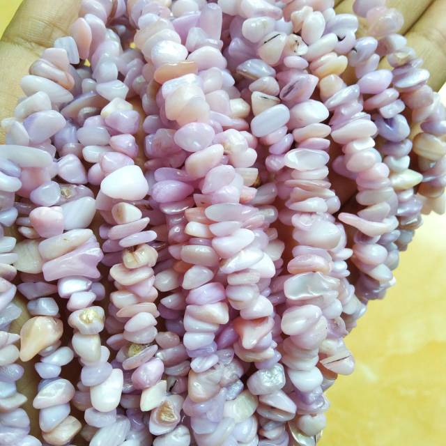 Kalung Crystal Pink Quartz Alami Peach Pink Pearl