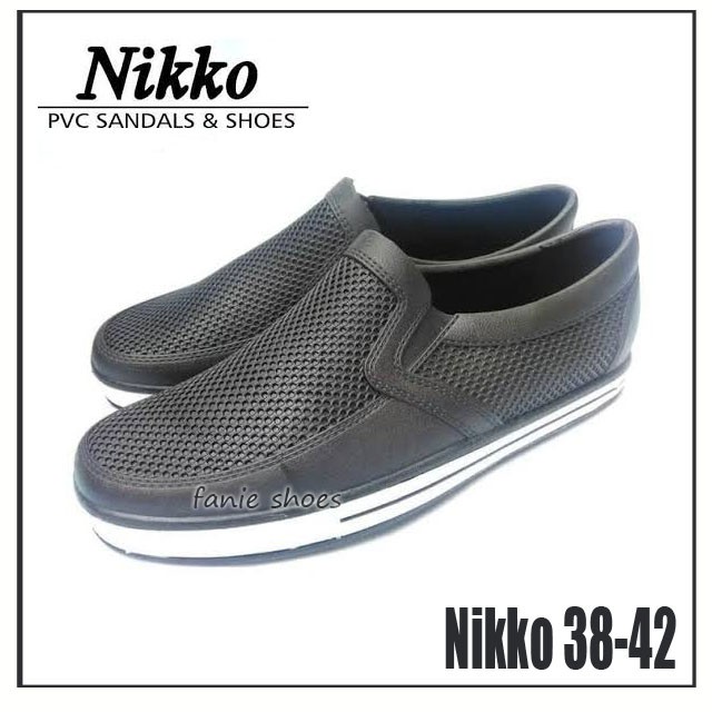 Nikko 8136 - Sepatu 38-43 Karet Hitam Pria Murah / Sepatu Hitam Laki / Sepatu Waterproff