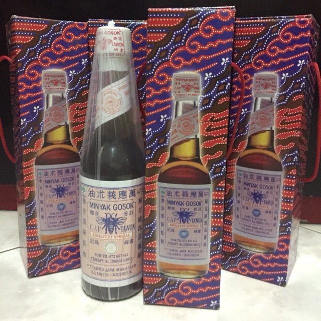 (Berhologram) Minyak Tawon Tutup Putih 330 ml Asli Makassar