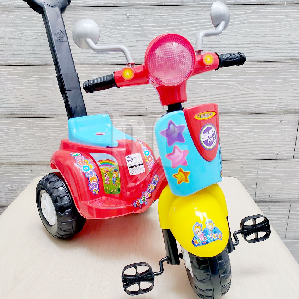 Sepeda Motor VESPA Scooter Lampu Musik Tricycle Anak Sepeda RIDe on Duduk Kayuh Dorong Roda