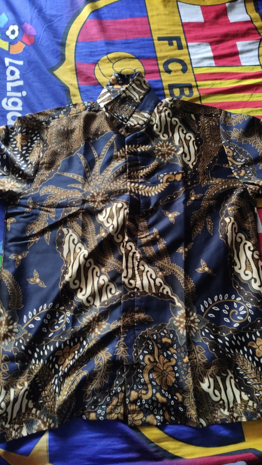 Batik Semi Sutra Berfuring Lengan Pendek  Batik Clasik Bati Pekalongan Solo Yogyakarta Fashion Batik