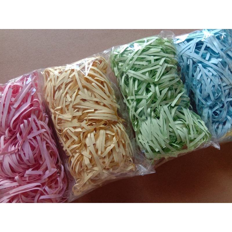 

Kertas Cacah/ Kertas Serut/Kertas potong untuk Hampers