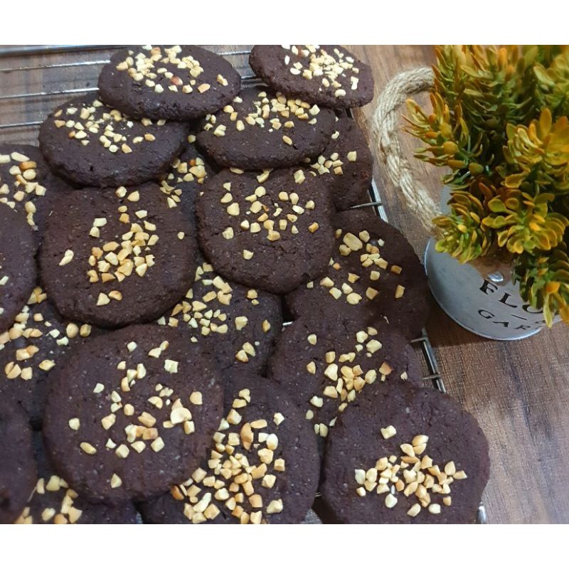 

Soft Cookies Almond Kurma