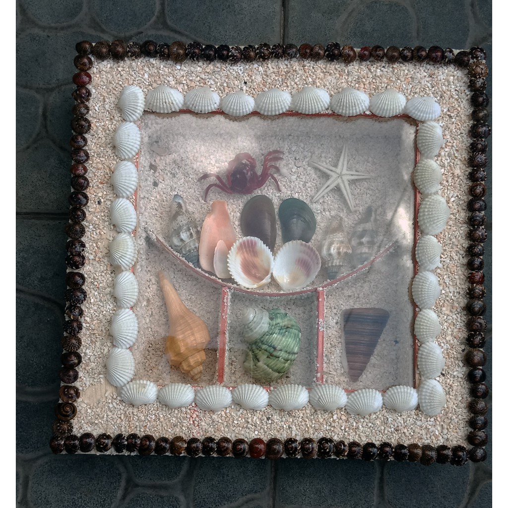 Hiasan dinding kerang laut