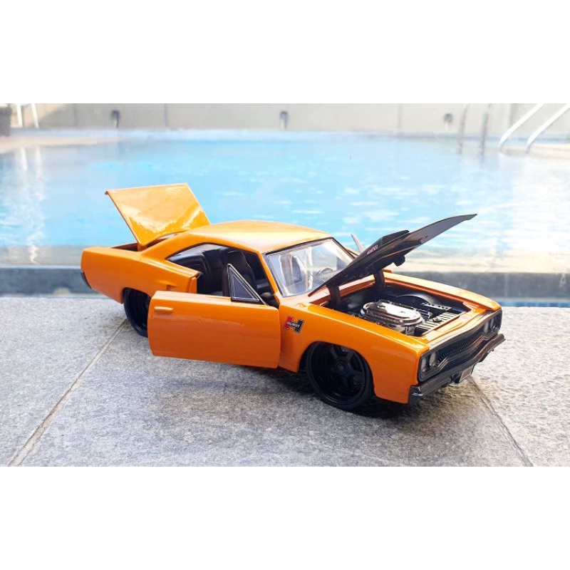 Jada 1970 Plymouth Road Runner Orange Miniatur Diecast Mobil 1:24