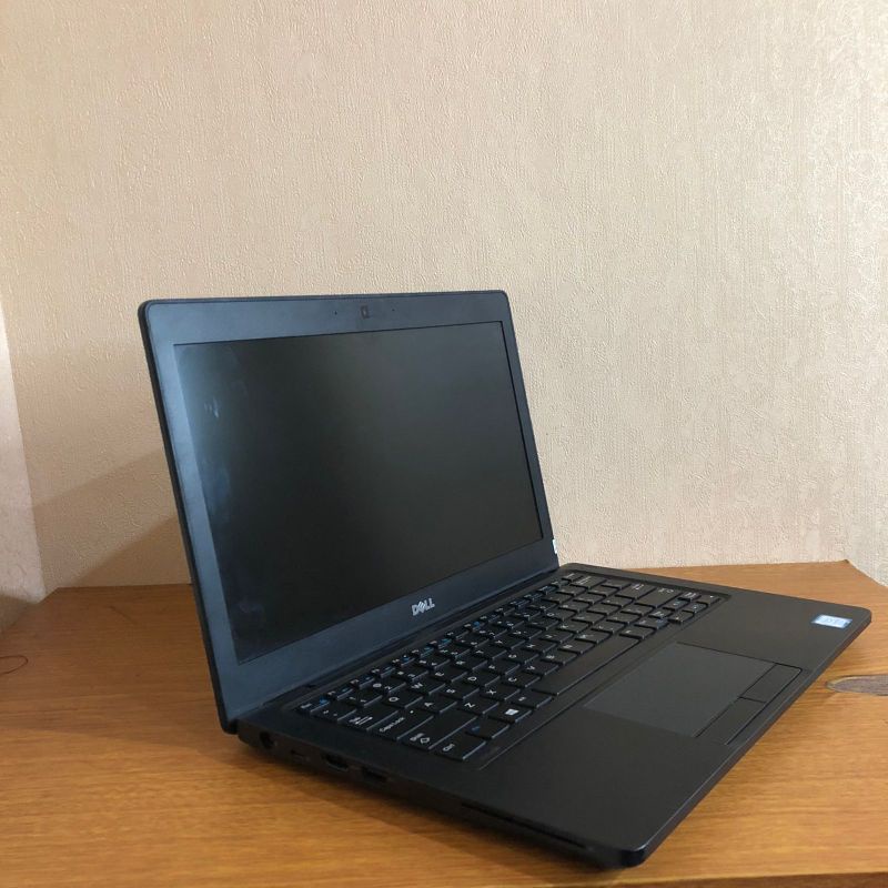 Laptop Dell Latitude Core i5 / i7 RAM 4GB / SSD 128GB Original Bergarasni