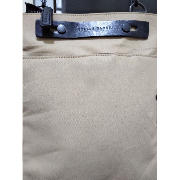 Kylian Black sling bag