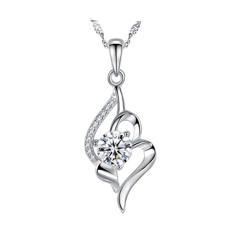 [Ready Stock]Fashion Inlaid Diamond Simple Pendant Love Silver Necklace