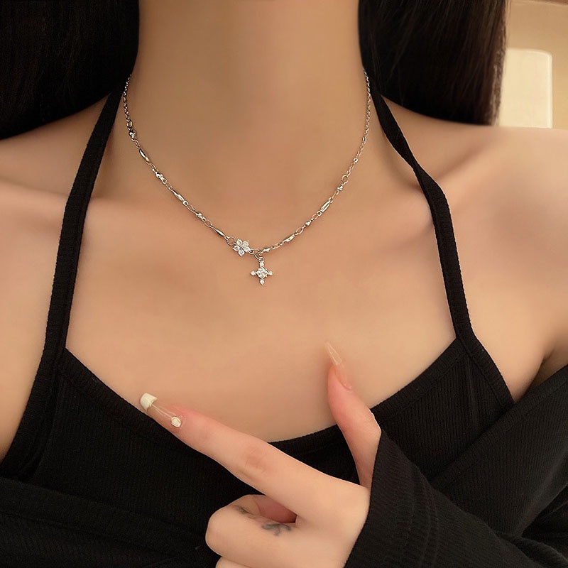 Kalung Choker Dengan Liontin Bunga Bahan Zirkon Untuk Wanita