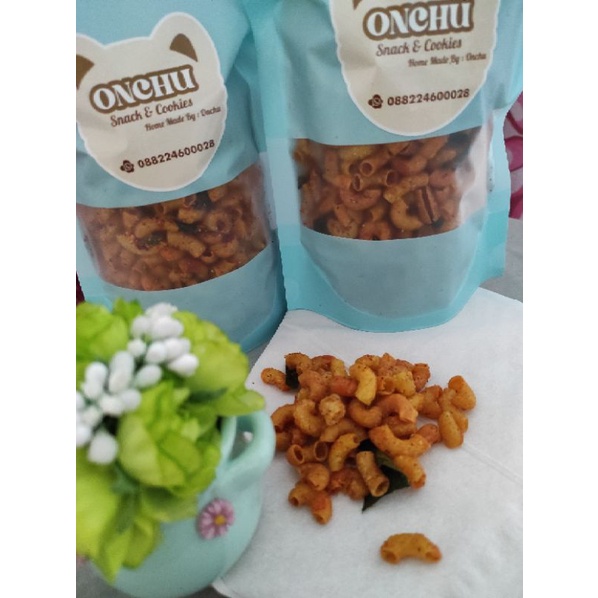 

makaroni pedas daun jeruk 150gr