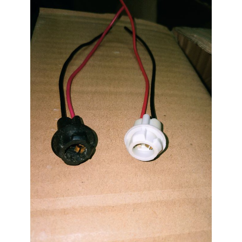 socket / fitting lampu T10 karet