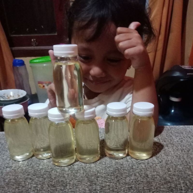 

miyak kelapa asli 100%tersedia dalam kemasan 100ml