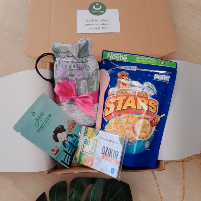 

[Gift Box Package / Hampers / Kado / Hadiah Sidang Wisuda Ulang Tahun Wedding] Self Care StarterPack