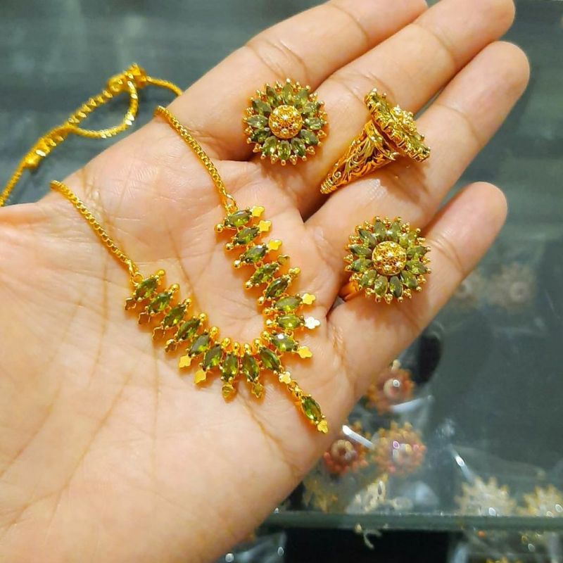 set perak lapis emas