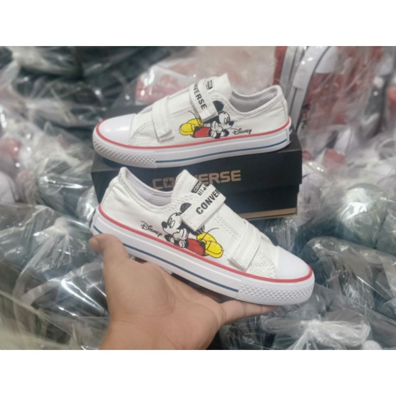 Sepatu anak sneakers karakter fashion BT21 slip on sekolah hitam putih terbaru perempuan &amp; laki laki