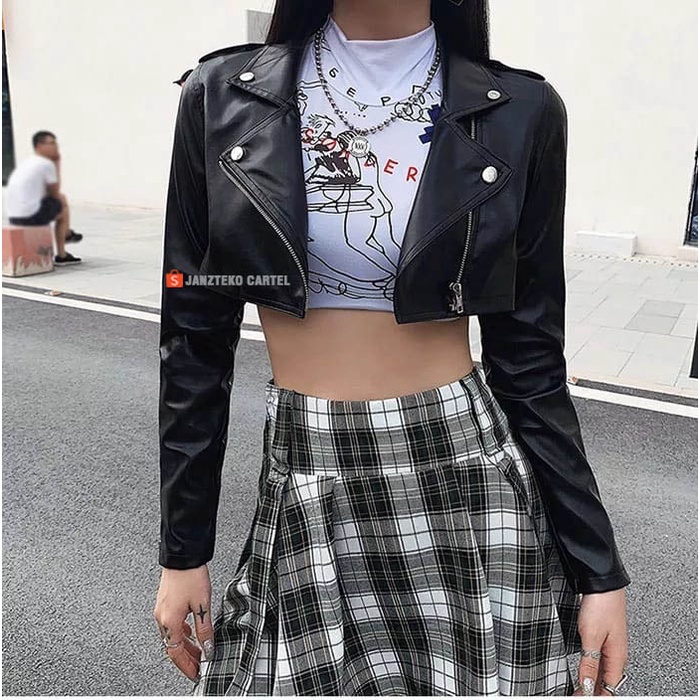 JNK x BELLA - Jaket Crop Top Wanita Slim Fit Bahan Semi Kulit Sintetis Viena Faux Synthetic Leather Premium Original Model Korea Kpop Style Rock N Roll Cewek Perempuan Outfit Hijab OOTD Sexy Botton Pendek Distro Import Branded Elegan Vintage Kekinian 2021