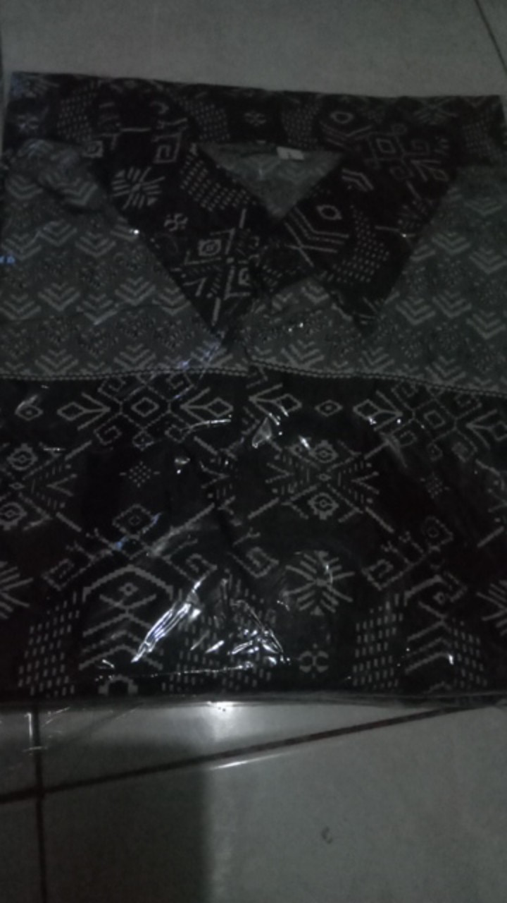 Kemejabatikpria/batikpria/batikcowok/bajubatik/pakaianbatik/batikpekalongan/batik Oval Litle