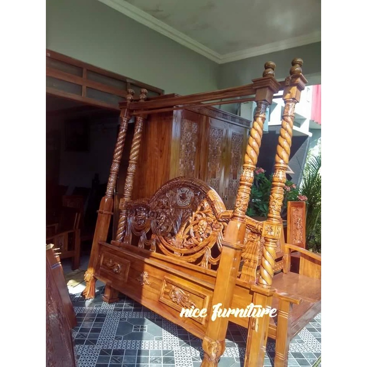 Ranjang / Tempat tidur / Dipan tiara kanopi jati