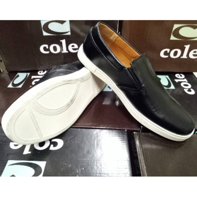 Sepatu slip on Cole ytf001