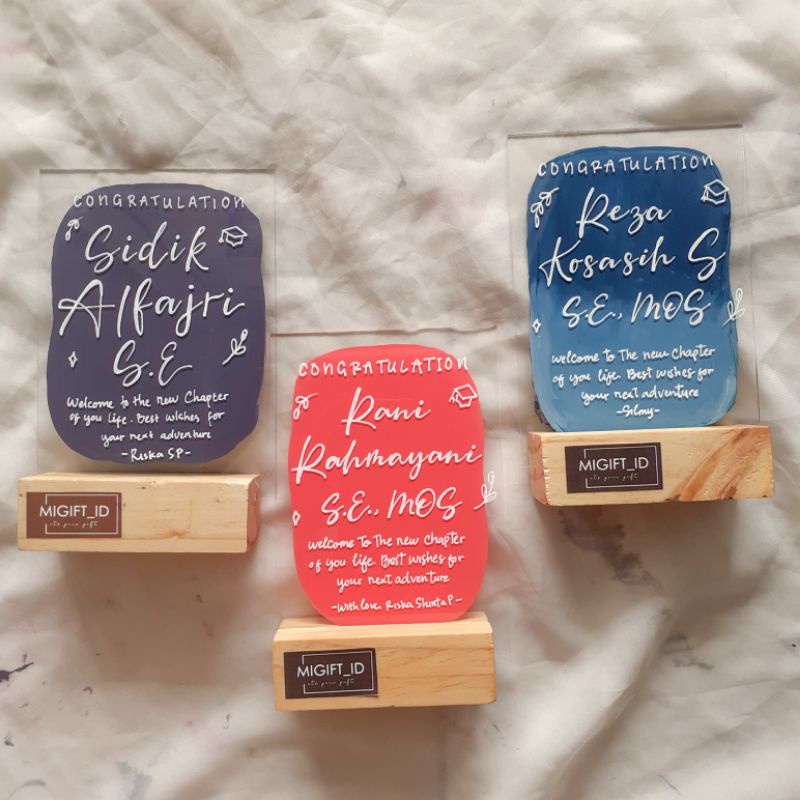 GIFT BOX AKRILIK LETTERING,  KADO ULANG TAHUN, KADO WISUDA, KADO Wedding