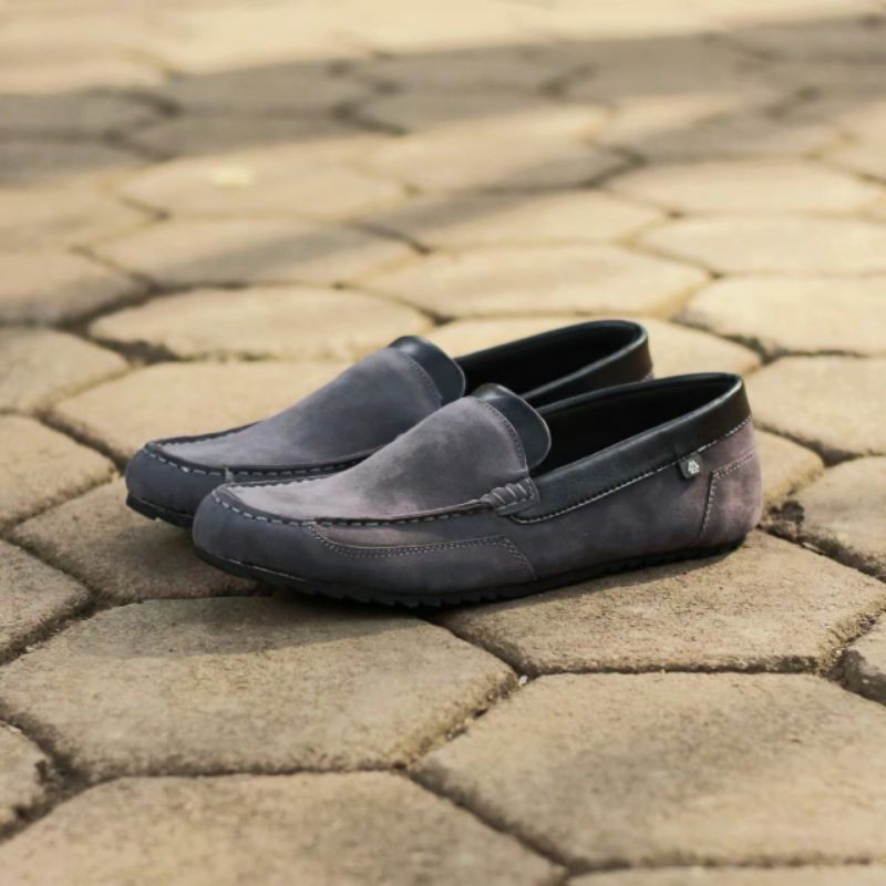 Killian Sepatu Slip on Pria Casual Formal Suede Santai Kerja Kantor Kondangan