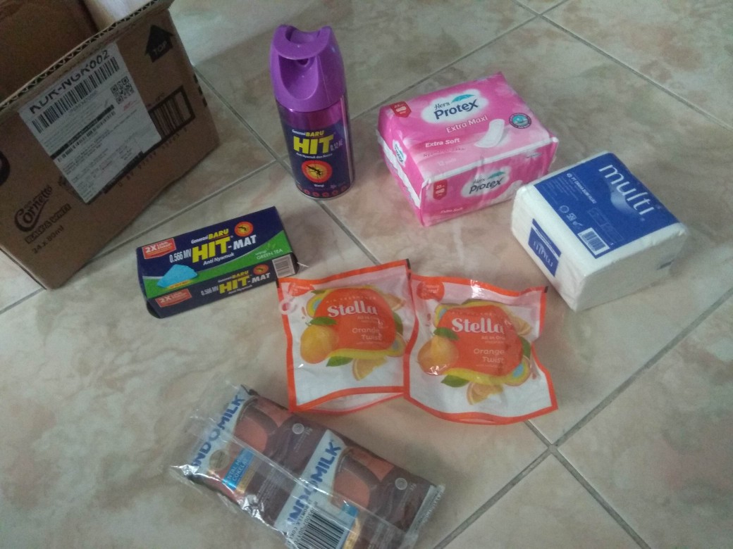 Obat Nyamuk Hit Semprot Aerosol 200 Ml