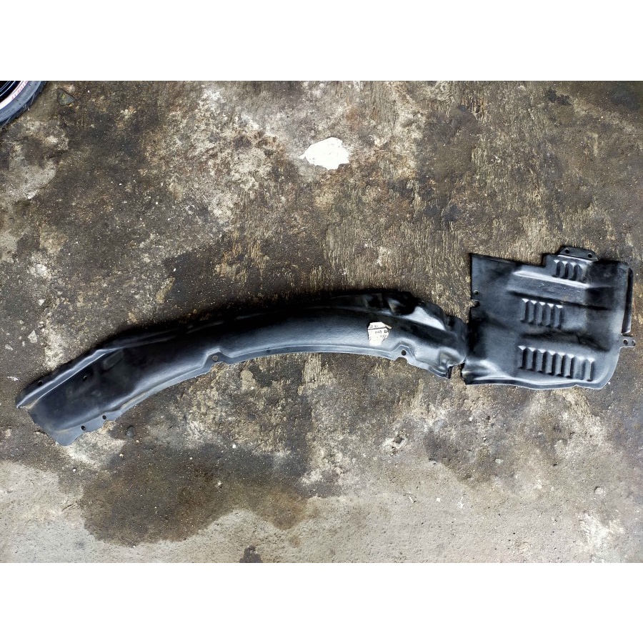 Liner Inner Fender Depan Mitsubishi Galant V6 Lele Aftermarket