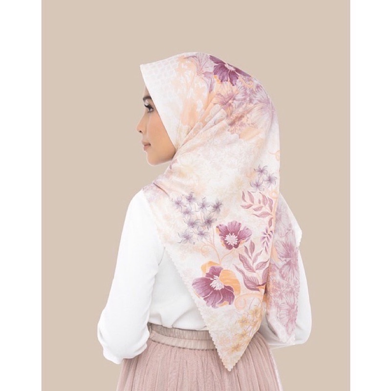 Canary Scarf Wearing Klamby