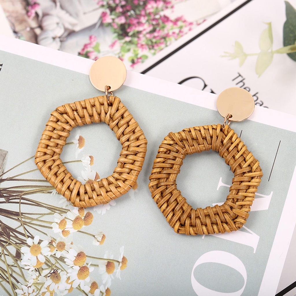 Hu Hu Hu Hu Hu Alat Bantu Pasang Kacamata♡ 1 Pasang Anting Tusuk Gantung Desain Geometri Gaya Vintageelegan Ringan Handmade Untuk Wanita