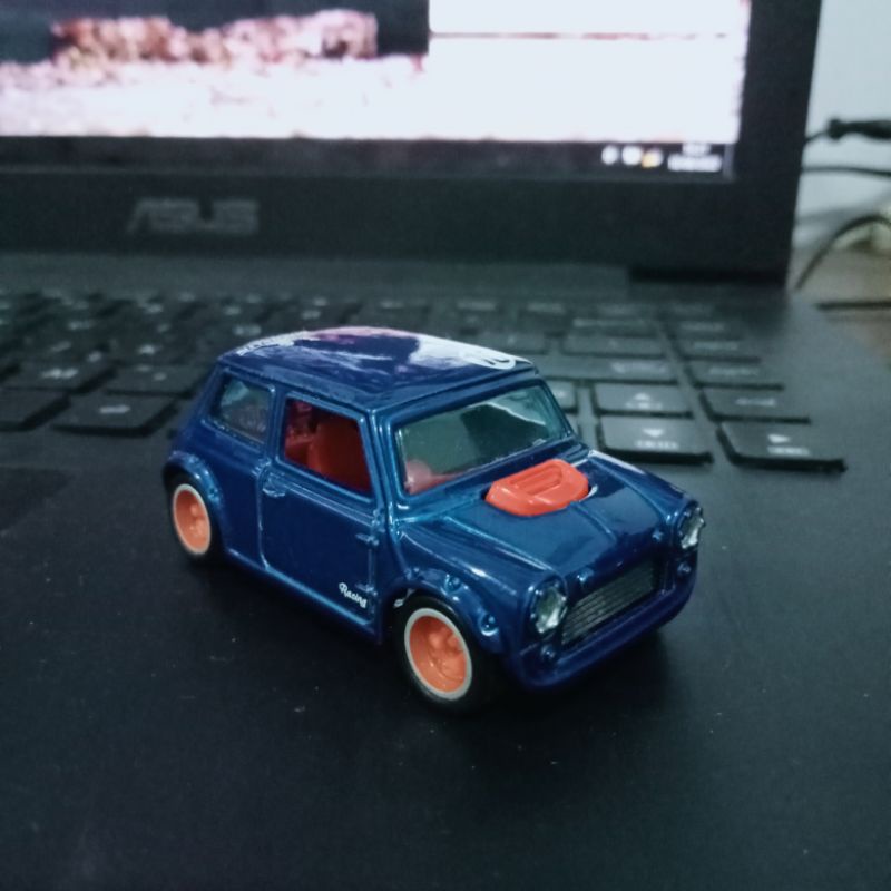 Custom Morris Mini Rubber Tires Ban Karet Blue Hot Wheels Hotwheels Loose Biru Red Line Halus Mulus 