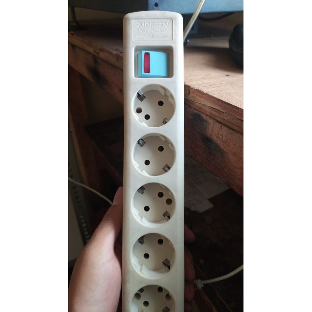 stop kontak morgen 5 lubang