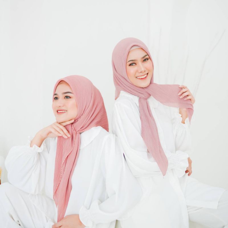 YASMIN SQUARE PLISKET HIJAB KERUDUNG SEGITIGA PLISKET