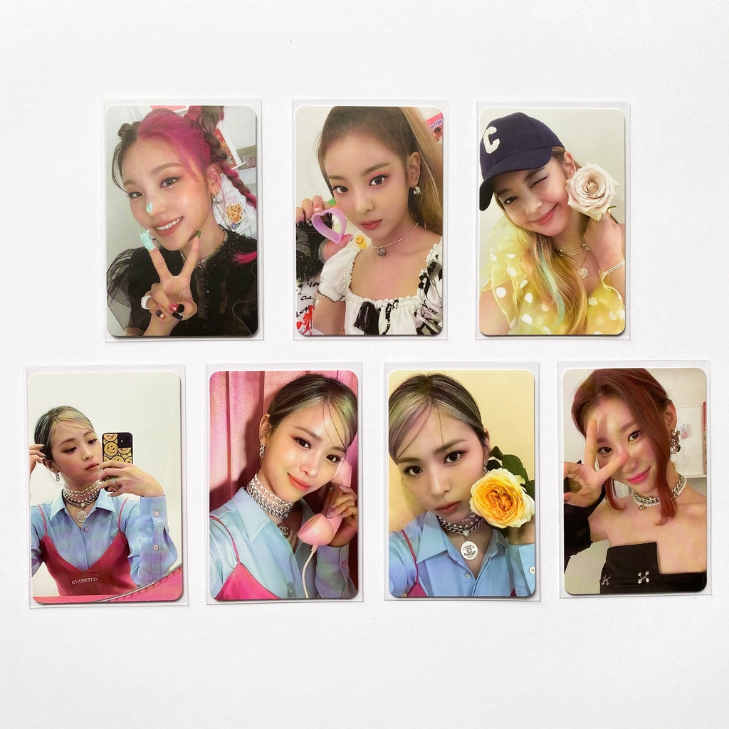 ITZY CRAZY IN LOVE Photocard Yeji Lia Chaeryeong Yuna