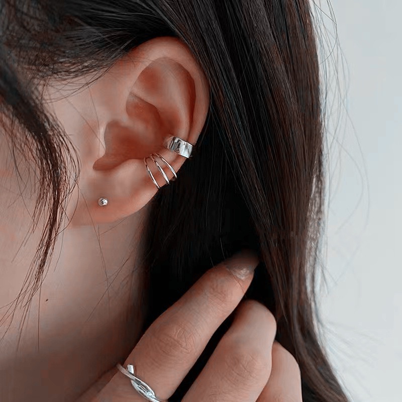 3pcs / Set Anting Tusuk Kecil Warna Silver Gaya Korea Untuk Wanita