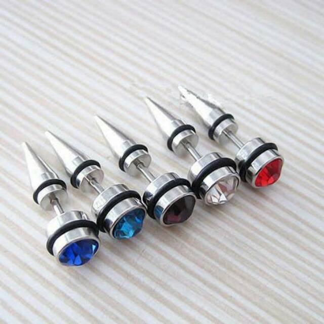 Anting cowok ala kpop korea / anting laki-laki / anting permata / anting perempuan / anting tindik