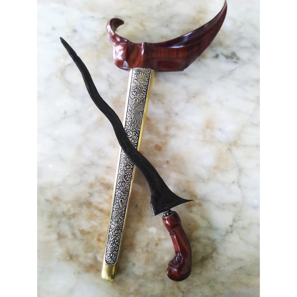 Keris Sepuh Pulanggeni luk 5 Warangka Kayu Nagasari Kode 008