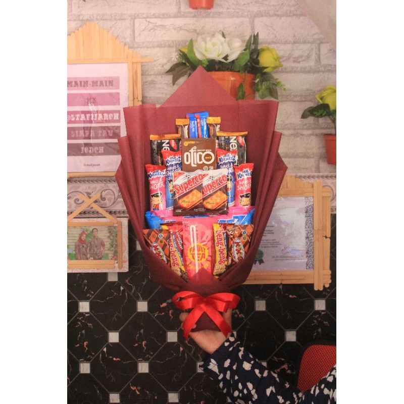 

Bucket Snack, Bucket Coklat, Kado Ulang Tahun, Kado Wisuda dll