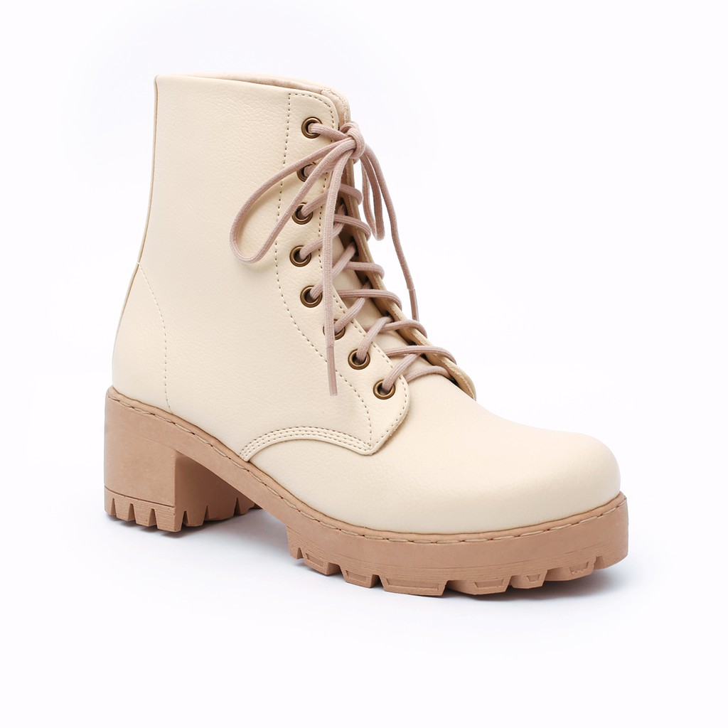 KHK by Khakikakiku Meghan Broken White Tex Boots